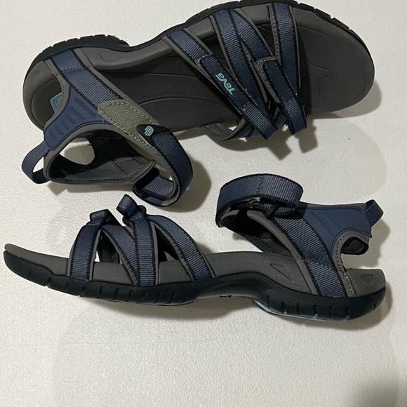 TEVA Terra women's Sandals Campin Fishing
Kayaking. Hiking Summer Spring Size 9 - Picture 7 of 7